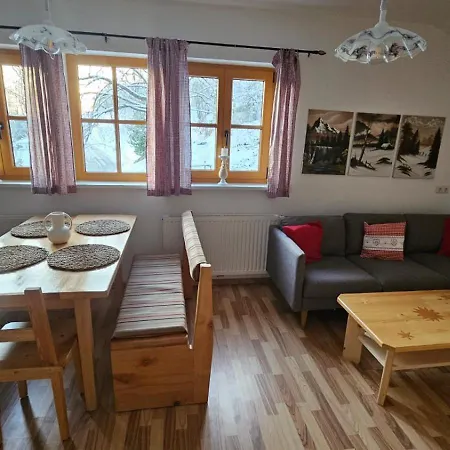 Bio-schafbauernhof-koelbel Apartman *