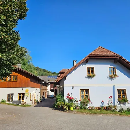 Bio-schafbauernhof-koelbel Apartman Grimmenstein